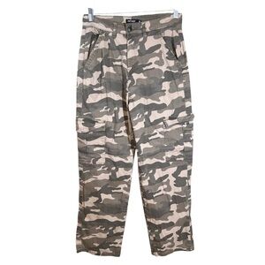 Refuge Camouflage Cargo Pants by Refuge Woman size medium streetwear camo
